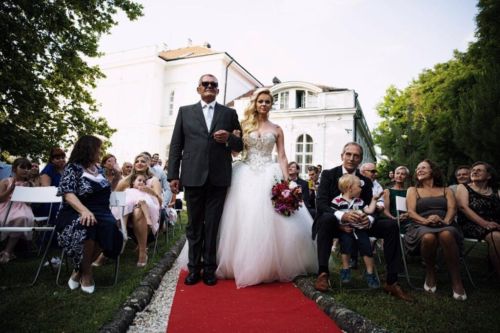 Naďa si zobrala Martina už v roku 2016. Na snímke sedí vpravo legendárny Ladislav Jurkemik.