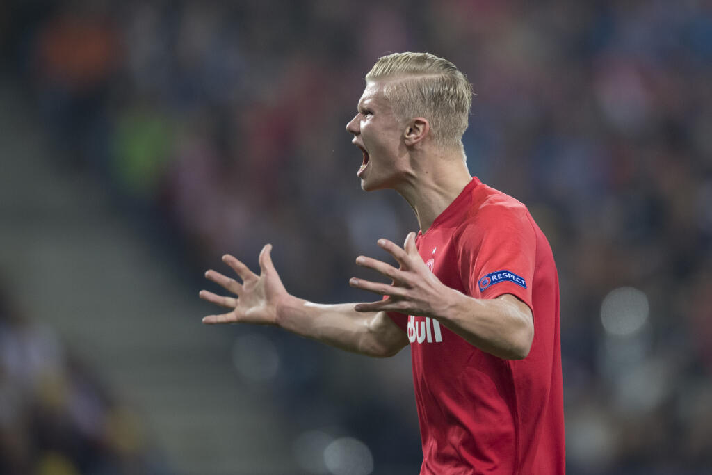 V súčasnosti 19-ročný Haaland svojimi výkonmi dobýja Európu.