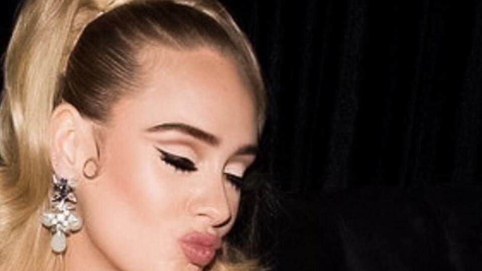 Dnešná oslávenkyňa Adele