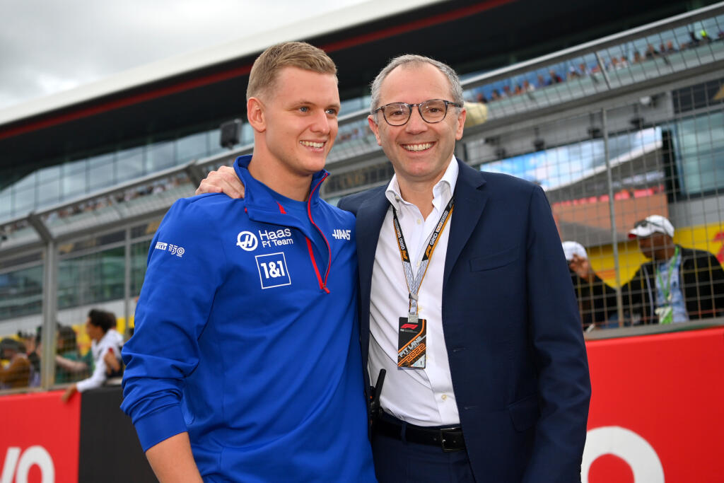 Michael by bol určite hrdý aj na jeho syna Micka, ktorý v F1 momentálne jazdí za tím Haas a má na konte už aj prvé body.
