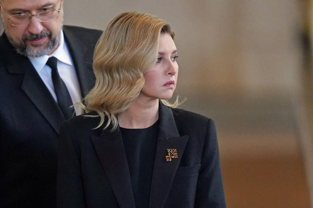 Na pohreb kráľovnej Alžbety II. v Londýne prišli politickí lídri, monarchovia aj zástupcovia diplomatických delegácií z celého sveta. Na snímke manželka ukrajinského prezidenta Zelenského Olena.