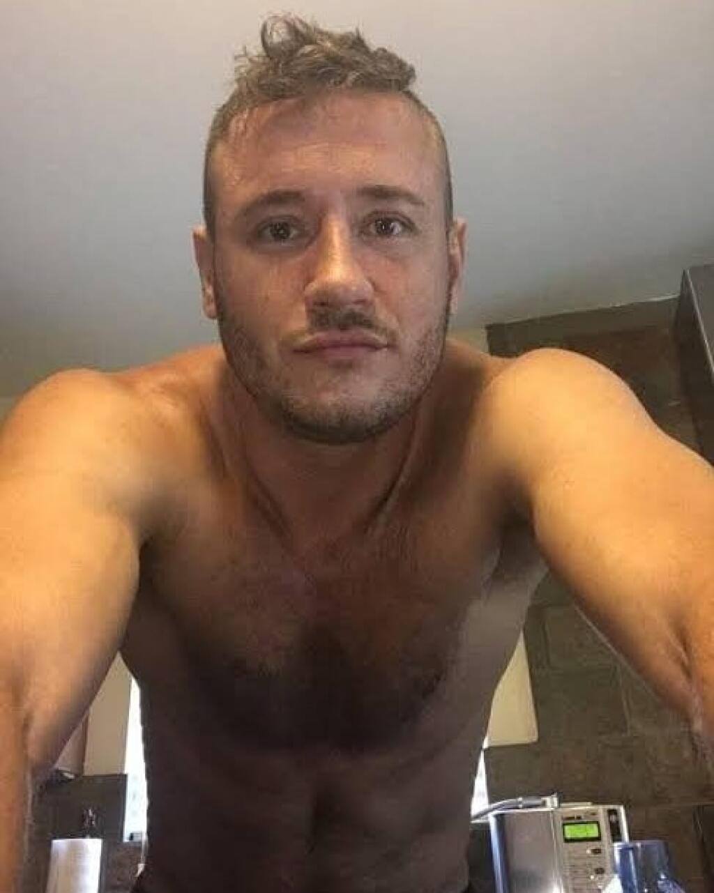 Danny Mountain je so svojim životom spokojný a kariéru pornoherca si užíva.