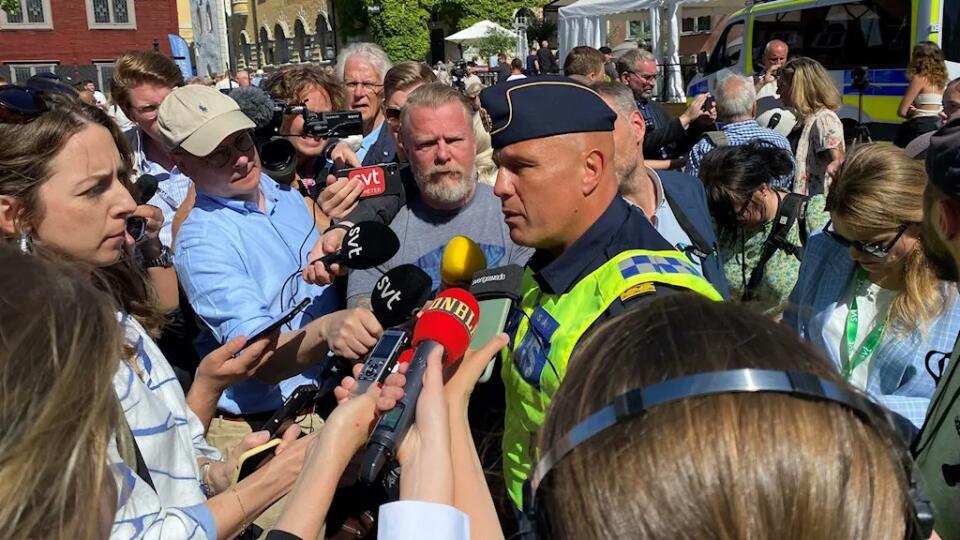 Švédska polícia v stredu oznámila, že na ostrove Gotland smrteľne pobodali ženu počas podujatia za účasti predstaviteľov hlavných politických strán.