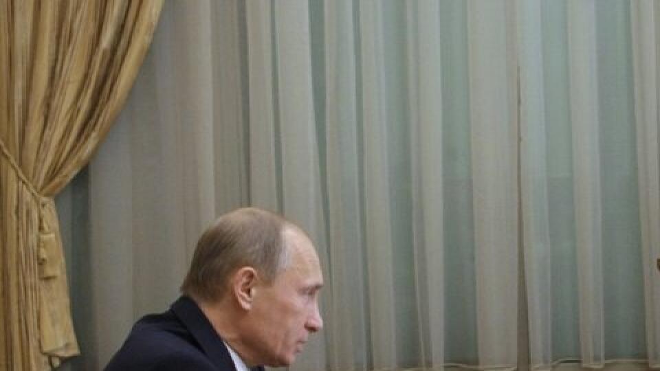 Ruský predseda vlády Vladimir Putin vyhlásil, že sa jeho krajina bude uchádzať o možnosť usporiadať majstrovstvá sveta v ľadovom hokeji 2016.