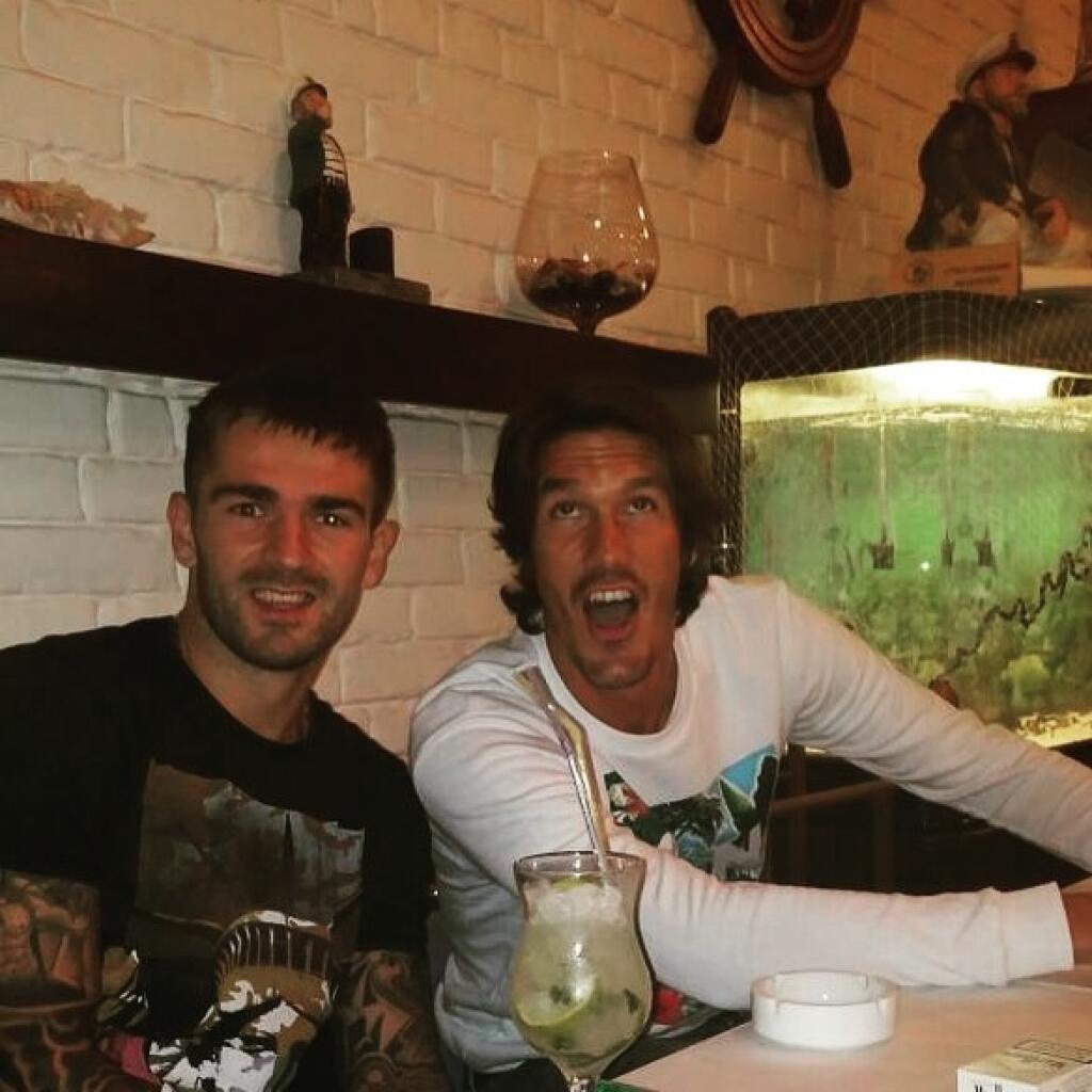 Marko Livaja neodmietne cigaretku pri žiadnom posedení.