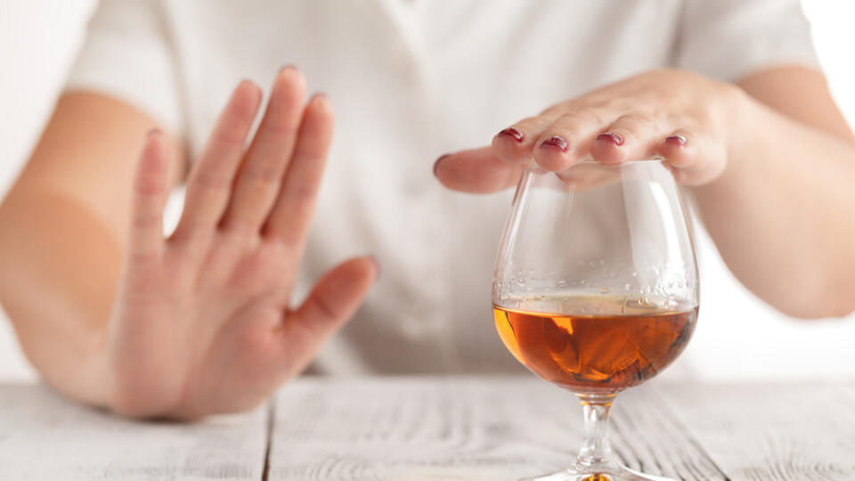 Drink k večeri, či radšej namiesto nej? Kalórie sa vám nemilosrdne zrátajú! 