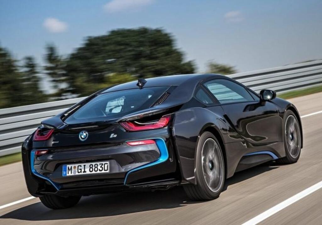 Test BMW i8: Adrenalínové laboratórium na galuskách