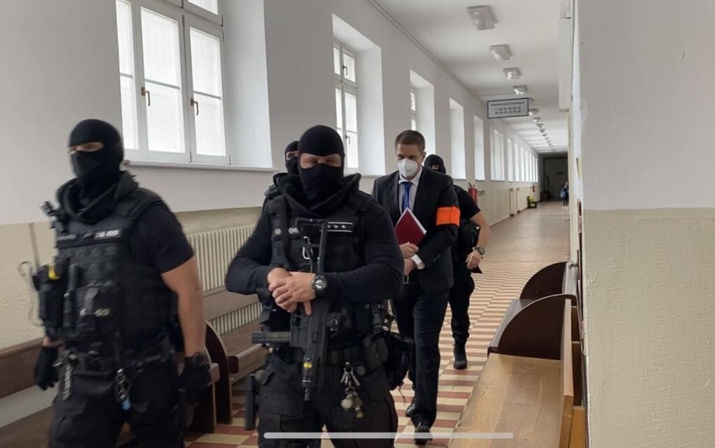 Na záberoch je Adam Puškár, obvinený z vraždy Daniela Tupého.