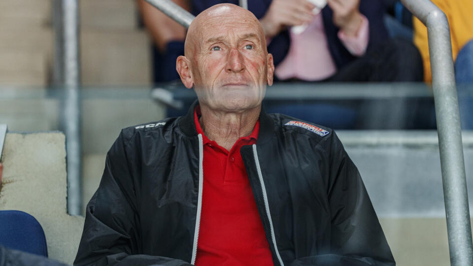Tréner Craig Ramsay je doma v USA:.