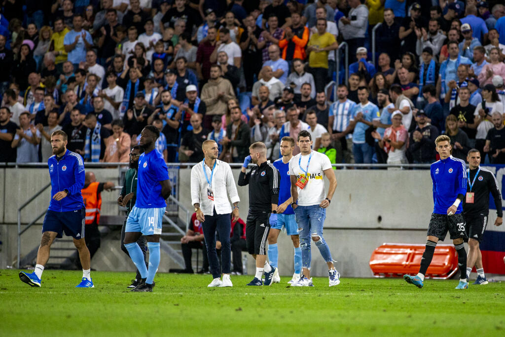 Futbalisti Slovana Bratislava v infarktovom penaltovom rozstrele prehrali s Olympiakosom Pireus a s Európskou ligou sa lúčia.