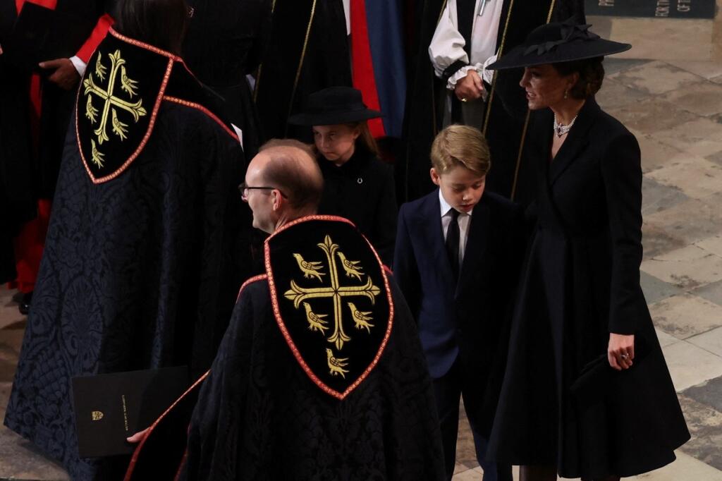 S prababičkou sa lúčia aj princ George a princezná Charlotte.
