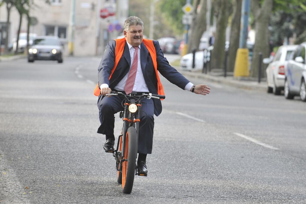 BONUS: Ján Richter to vie aj na bicykli.