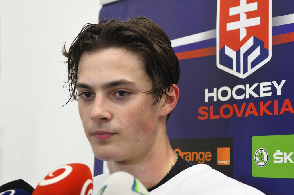 Slovenská hokejová reprezentácia do 20 rokov v Poprade počas prípravy na augustové IIHF majstrovstvá sveta U20. Na snímke Dalibor Dvorský. V Poprade 18. júla 2022. FOTO TASR – Milan Kapusta