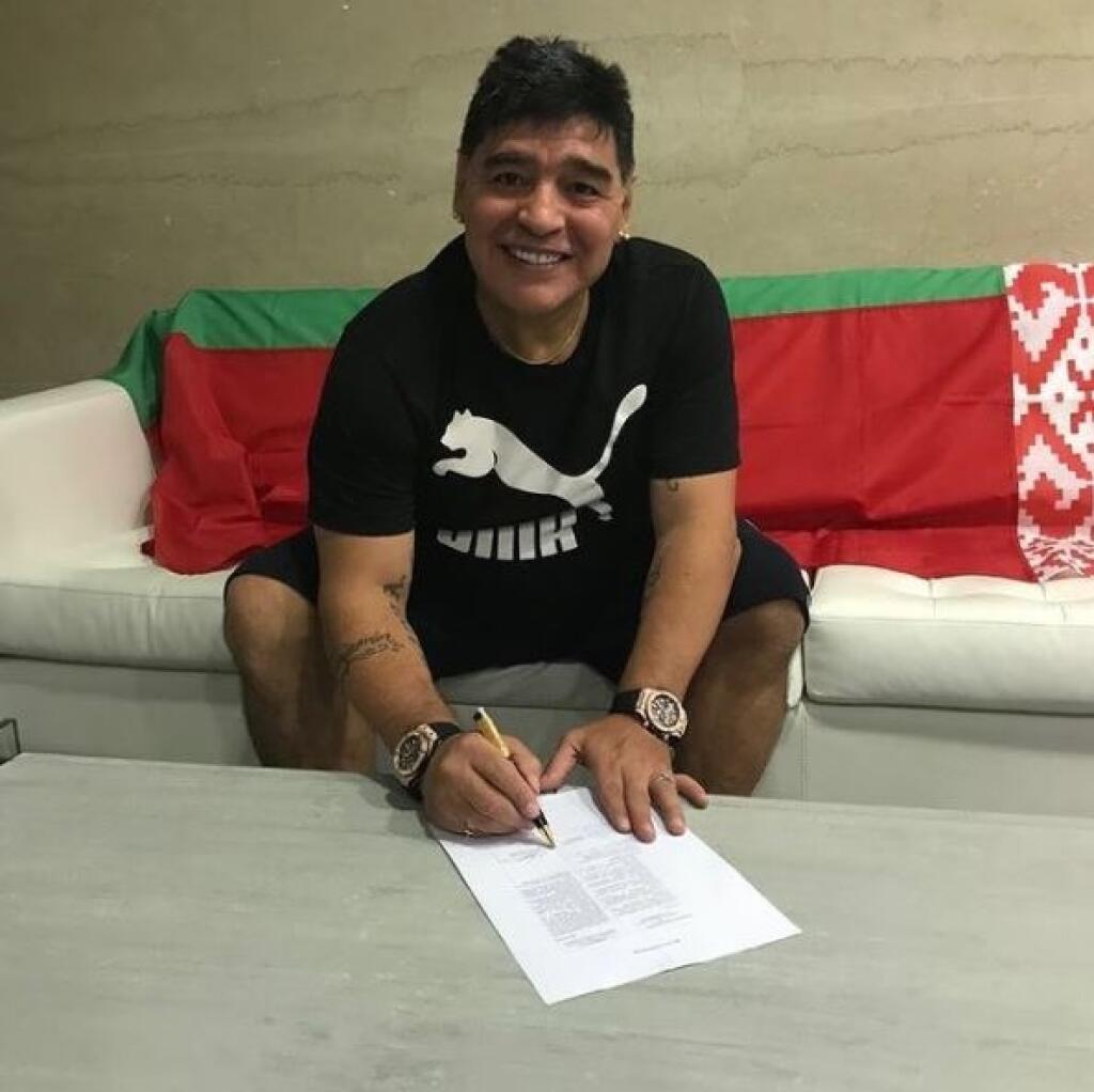 Pred dvomi rokmi sa Maradona stal prezidentom bieloruského klubu Dinamo Brest. Nebolo to zadarmo. V trezore tam má dodnes ukryté šperky za 300-tisíc eur.
