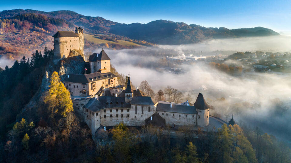 Oravský hrad patrí k najmalebnejším a najnavštevovanejším u nás.