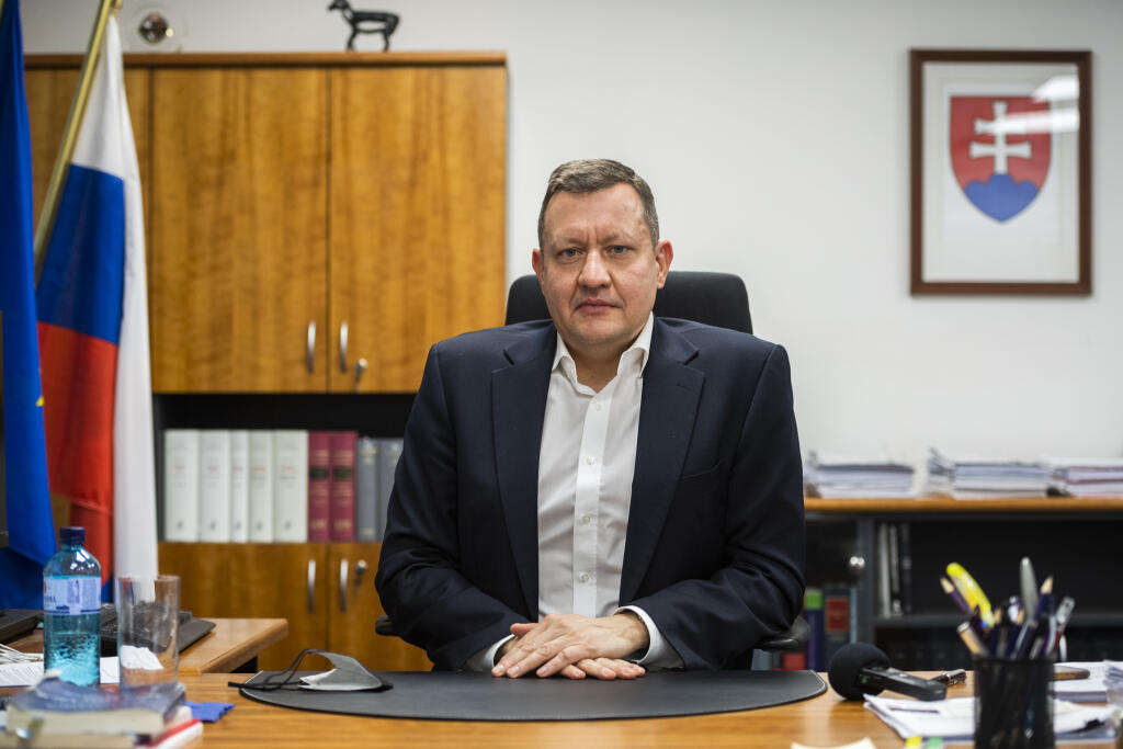 Na snímke špeciálny prokurátor SR Daniel Lipšic pózuje počas rozhovoru pre TASR v Bratislave 20. decembra 2021. FOTO TASR - Jaroslav Novák