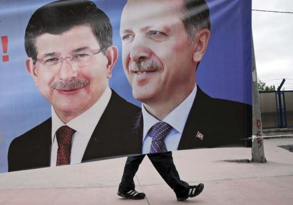 Turci i svet si na vládu musia počkať