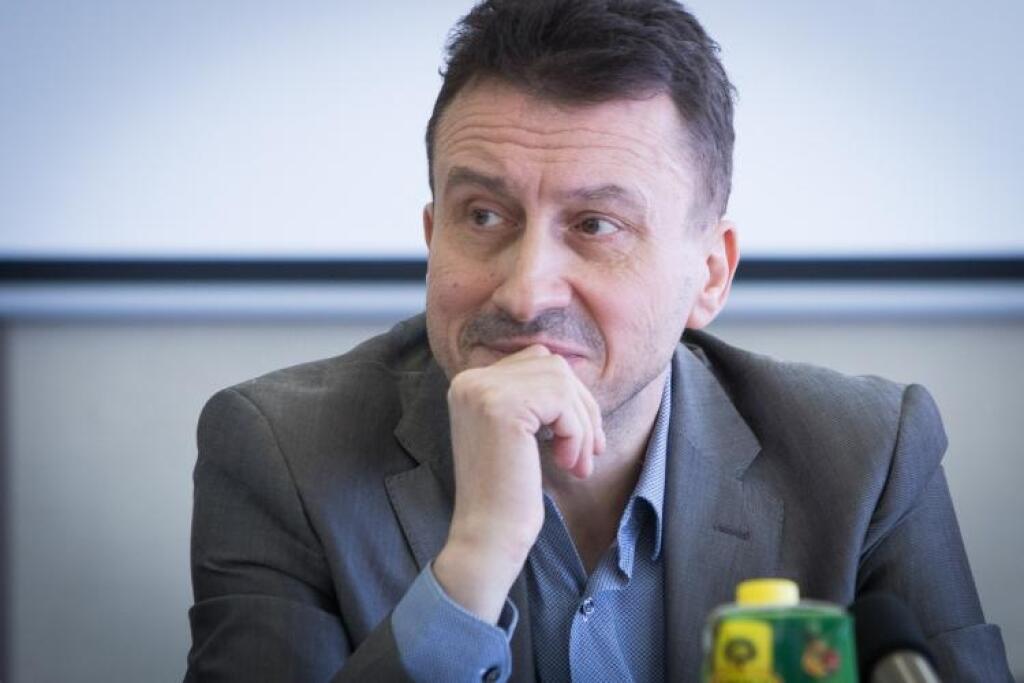 Rada RTVS sa pýtala Rybanského, prečo odchádza. Rezníkovi priznala plnú odmenu