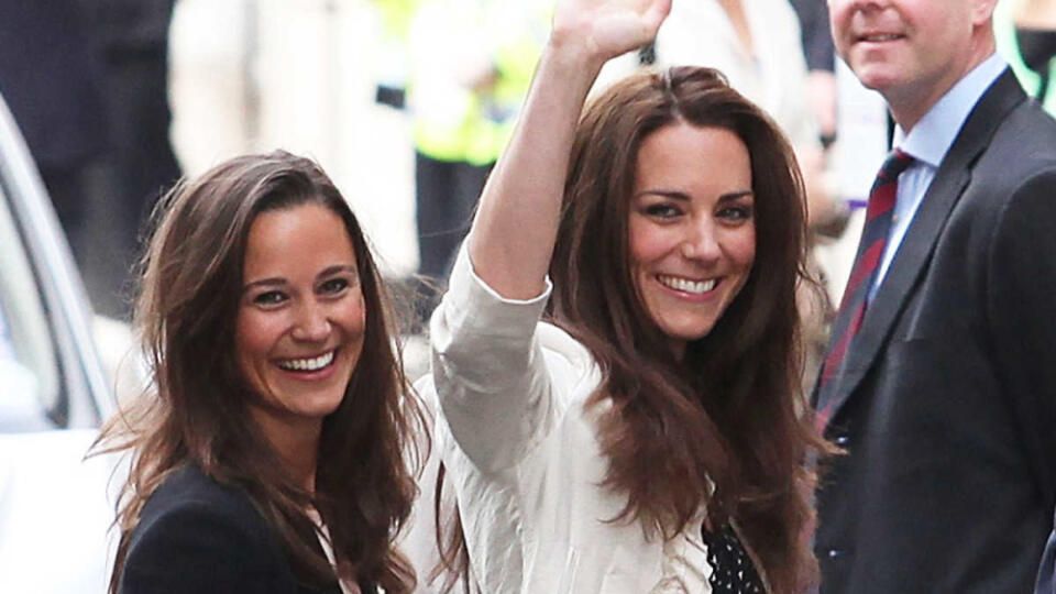 Kate a Pippa Middletonové svojho času žili spolu a mali vlastné kariéry. Luxusný dom za 2 milióny im dali rodičia. Dnes je nehnuteľnosť predaná.