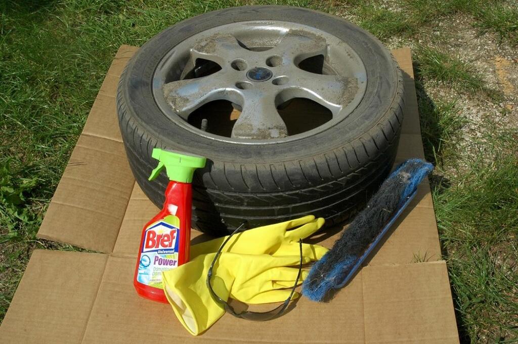 Dajú sa vyčistiť disky na auto prostriedkom zo špajze?