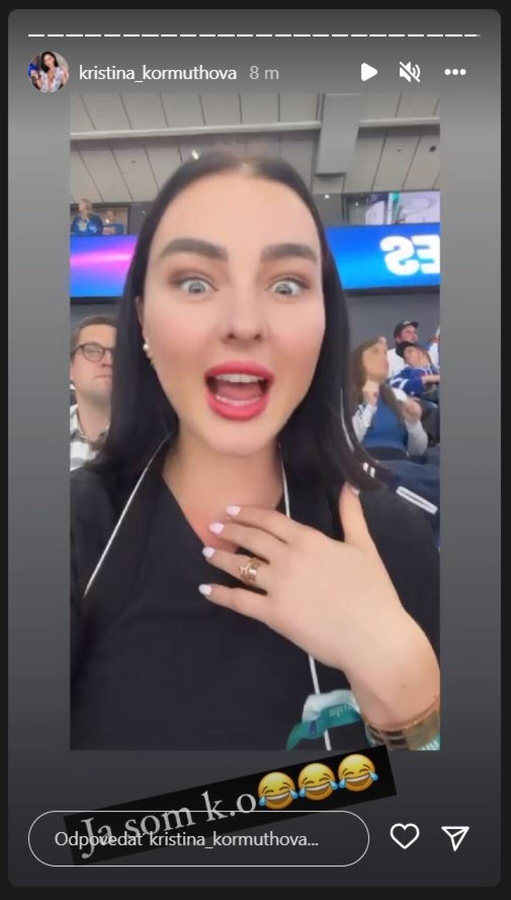 Kormúthová fandila našim hokejistom z VIP-ky štadióna v Tampere, no nebola ticho. Práve naopak, správala sa ako pravá fanúšička.