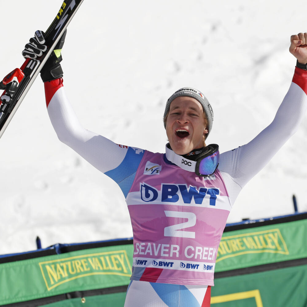 JB 31 Beaver Creek - Švajčiarsky lyžiar Marco Odermatt oslavuje v cieli po jeho výhre pretekov super-G mužov Svetového pohára v alpskom lyžovaní v americkom stredisku Beaver Creek 6. decembra 2019. FOTO TASR/AP
Switzerland's Marco Odermatt celebrates his first-place finish in the Men's World Cup super-G skiing race Friday, Dec. 6, 2019, in Beaver Creek, Colo. (AP Photo/John Locher)