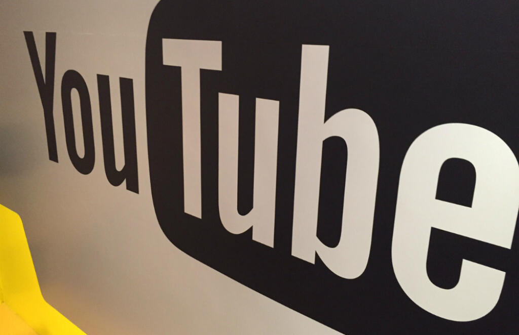 YouTube zverejnil top videá roka. Na Slovensku viedli Máša a medveď a Majk Spirit