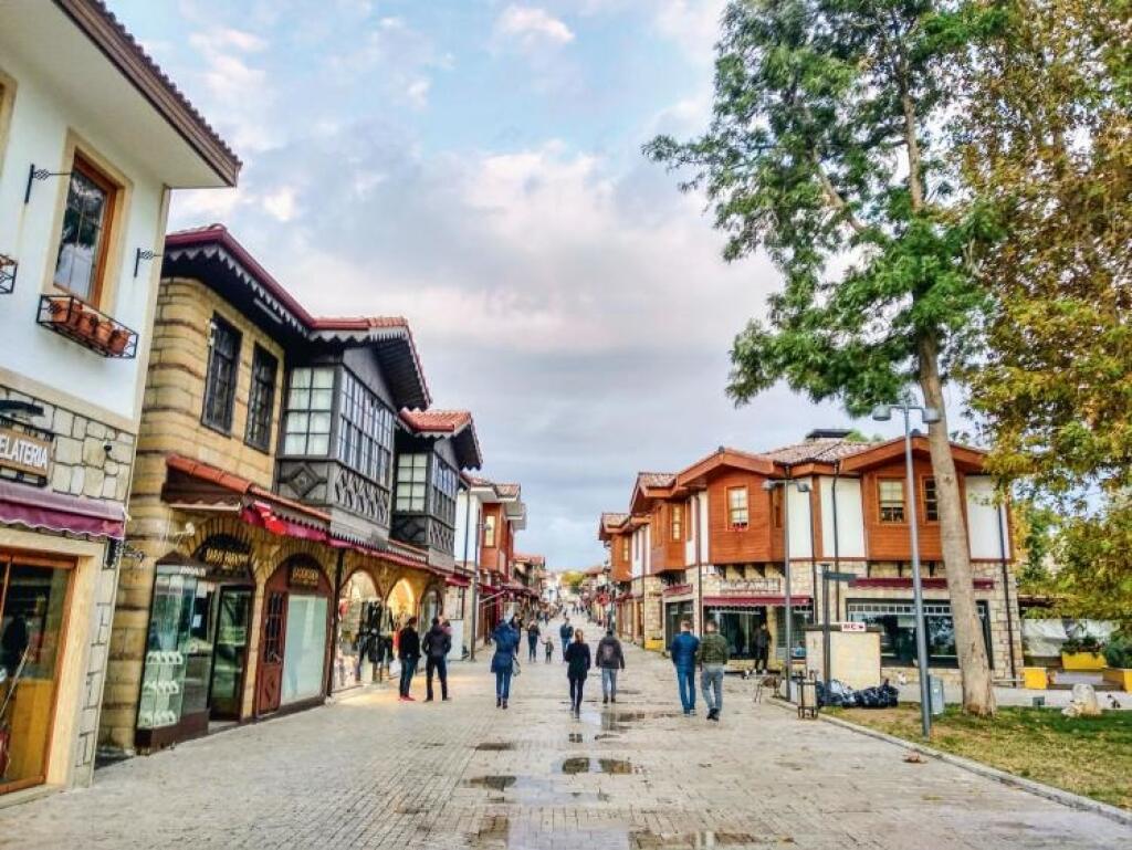 Teplé more, pekné pláže, stále počasie. Turecko slávi triumfálny návrat