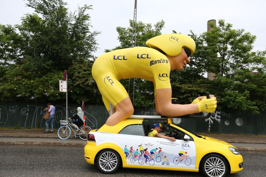 Jazdci sa dnes v Kodani na úvodnej etape Tour 2022 poriadne vytrápili s počasím. Počas pretekov totiž neustále pršalo.