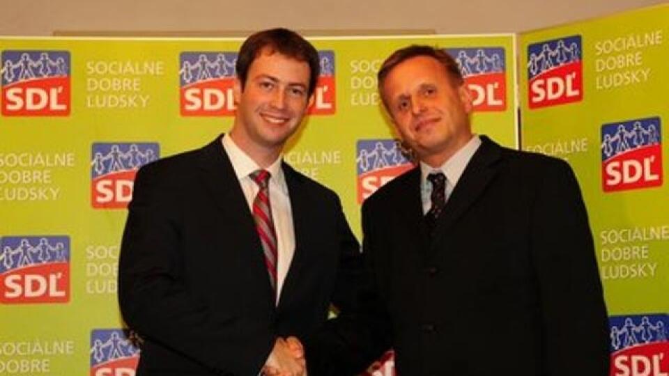 Vľavo Marek Blaha, predseda SDĽ, a vpravo Peter Konček, predseda Strany občianskej solidarity