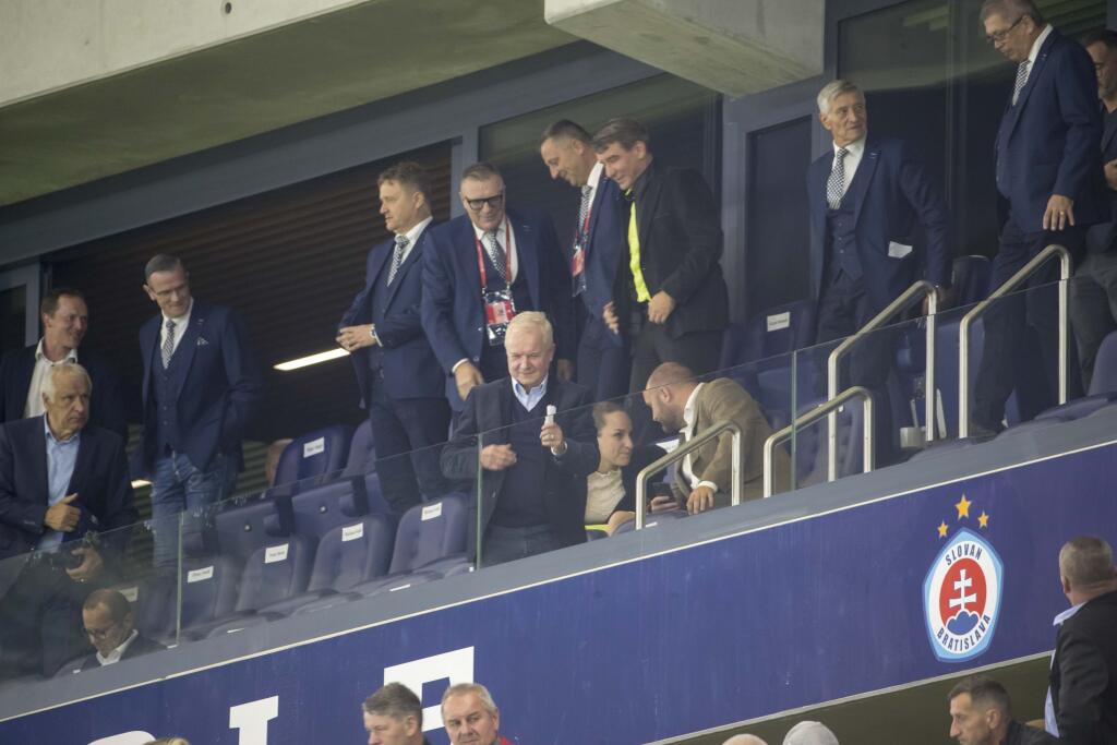 Vo VIP bol aj súčasný prezident SFZ Ján Kováčik a taktiež bývalý prezident František Laurinec.