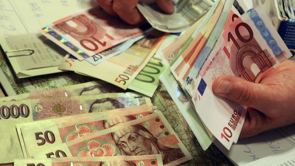 èeská mena koruny bankovky Èeská národná banka ekonomika hospodárstvo rekordne silná èeská koruna