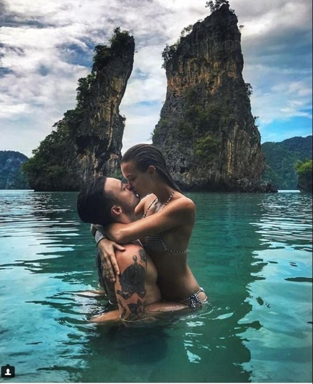 Josephine Skriver si užívala s priateľom.