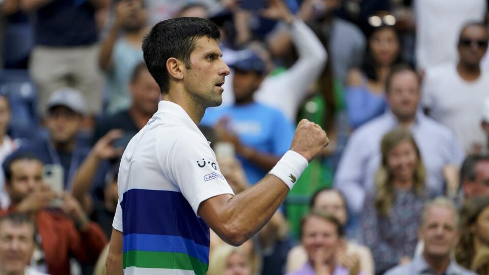 JB 9 New York - Srbský tenista Novak Djokovič oslavuje po jeho výhre nad Japoncom Kei Nišikorim v 3.kole dvojhry na grandslamovom tenisovom turnaji US Open v New Yorku 4. septembra 2021. FOTO TASR/AP
Novak Djokovic, of Serbia, reacts after defeating Kei Nishikori, of Japan, during the third round of the US Open tennis championships, Saturday, Sept. 4, 2021, in New York. (AP Photo/John Minchillo)