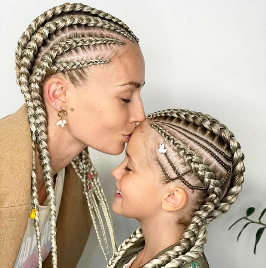 Mária Čírová a jej dcérka majú nové účesy.
