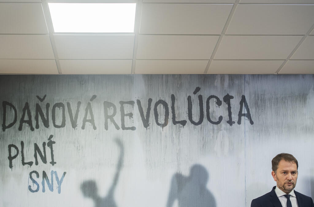 Na snímke podpredseda vlády a minister financií SR Igor Matovič počas brífingu s novinármi na tému: Daňová revolúcia: Zdaňovanie živnostníkov a reštauračný balík zmien 22. novembra 2021 v Bratislave. FOTO TASR - Martin Baumann