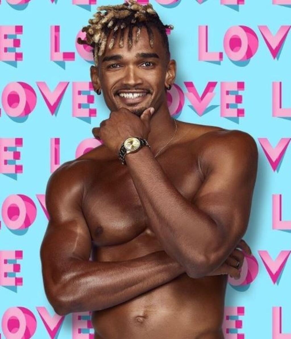 Nathan z Love Island.