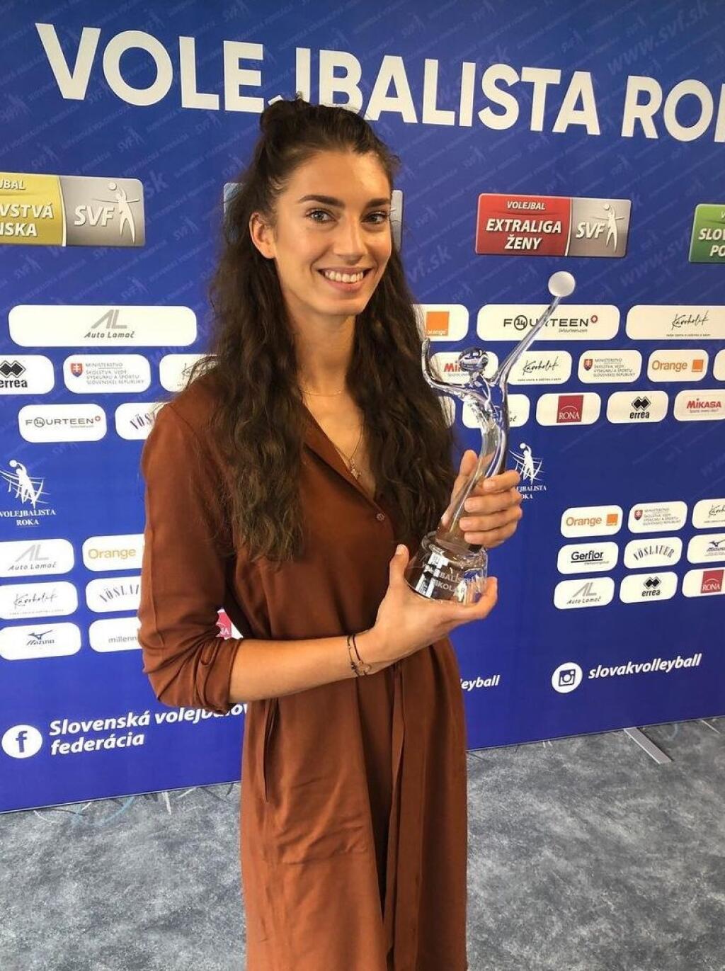 Smečiarka Nikola Radosová je naozaj krásna žena, za ktorou sa otočí nejeden chlap, čo poviete?