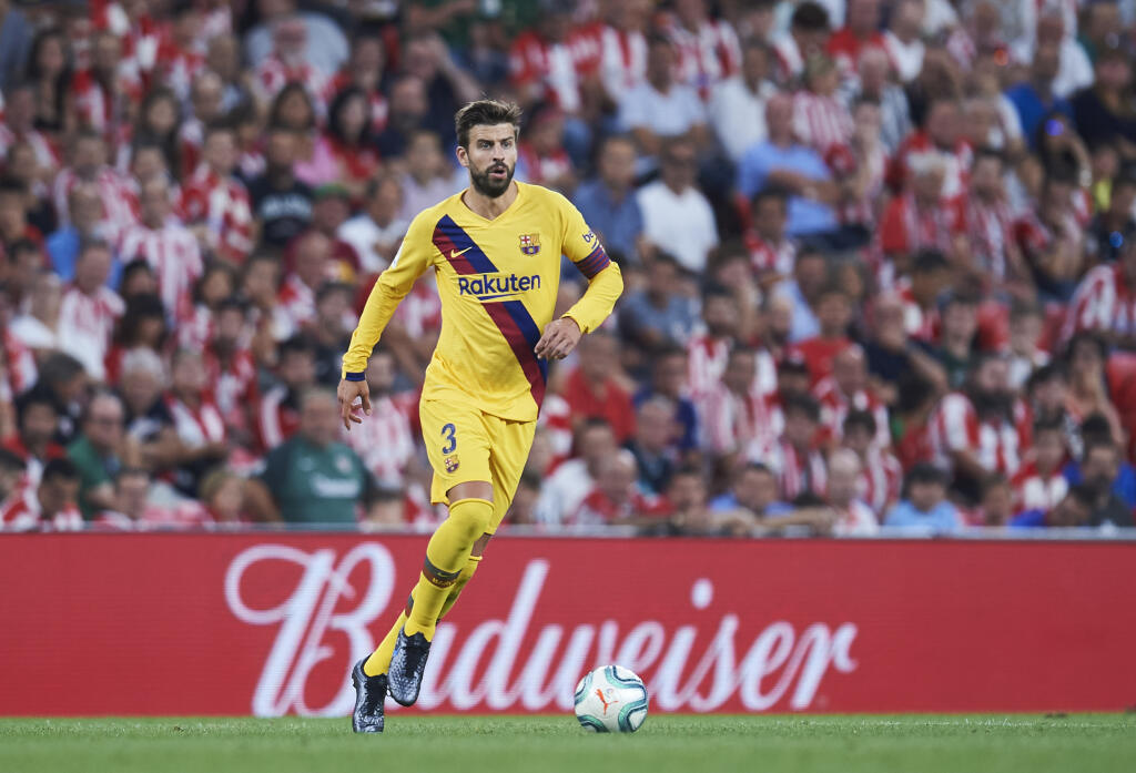 Gerard Pique tým pádom za minulú sezónu zarobil 7 026 000 eur.