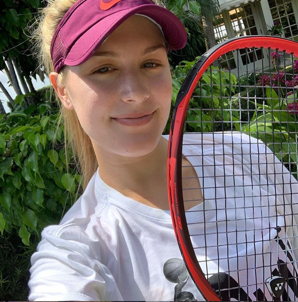 Eugenie Bouchardová (25) patrí k najsexi tenistkám na svete. Hoci na kurtoch sa jej príliš nedarí, svojím dokonalým vzhľadom ohuruje stále viac.