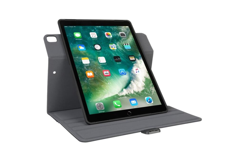 Nosiť iPad Pro 12.9 bez krytu alebo puzdra bol risk. Tenké a veľké zariadenie napatrilo k najodolnejším