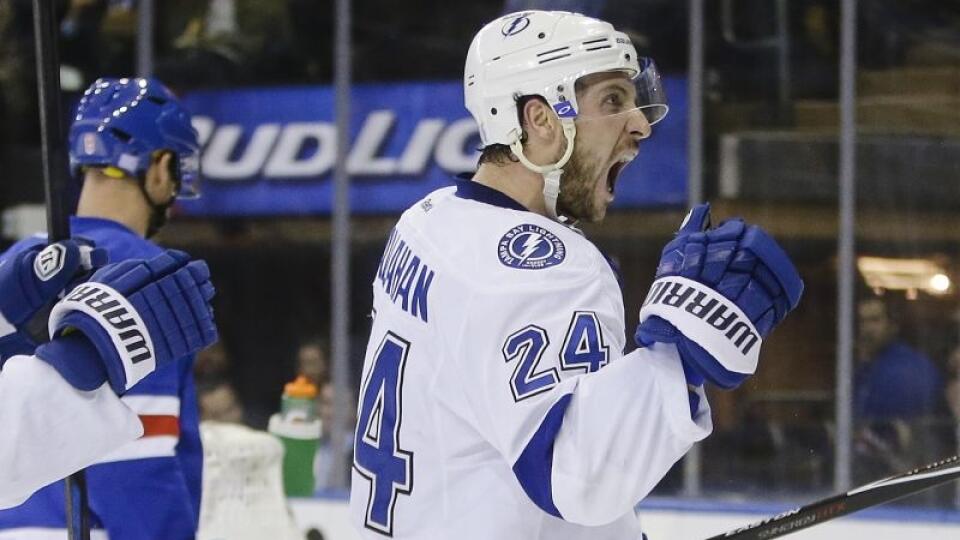 Tampa Bay Lightning's Ryan Callahan celebrates after scoring a goal during the first period of an NHL hockey game against the New York Rangers Monday, Nov. 17, 2014, in New York. (AP Photo/Frank Franklin II)