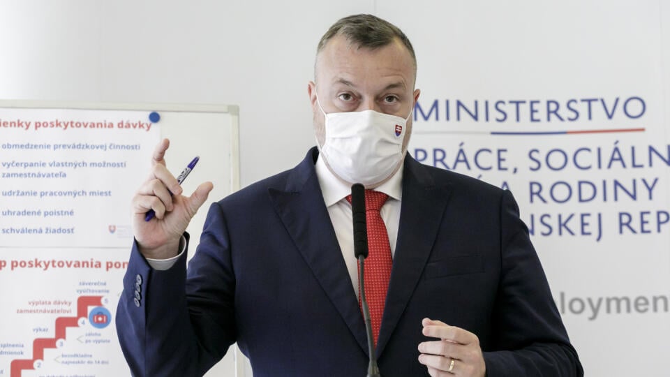 Pripravovaná dôchodková reforma by mohla priniesť individuálne stanovenie dôchodkového stropu. Niektorí sa vďaka tomu dostanú do penzie ešte pred 60-kou.
