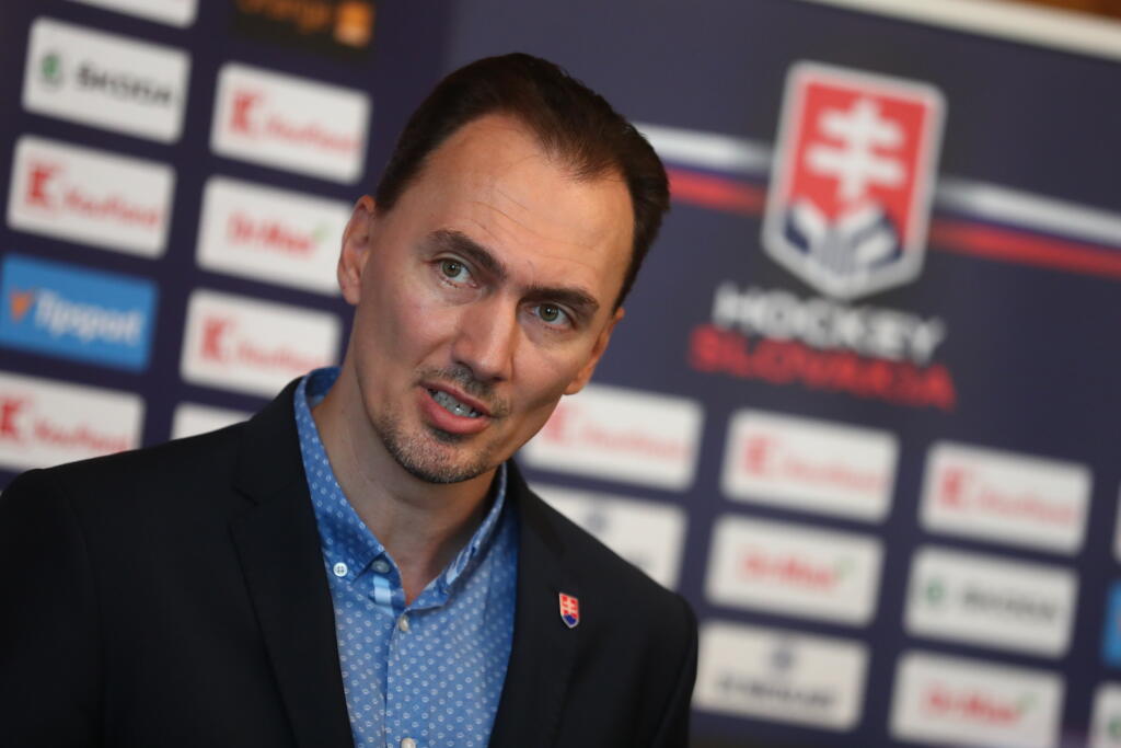 Miroslav Šatan sa bude uchádzať o post prezidenta Slovenského zväzu ľadového hokeja (SZĽH). Svoju kandidatúru oznámil na stredajšej tlačovej konferencii v Bratislave.