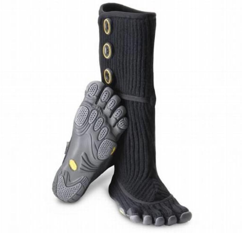 Ботинки с пальцем отдельно. Vibram FIVEFINGERS. Vibram FIVEFINGERS moc. Сапоги Vibram. Сапоги FIVEFINGERS.