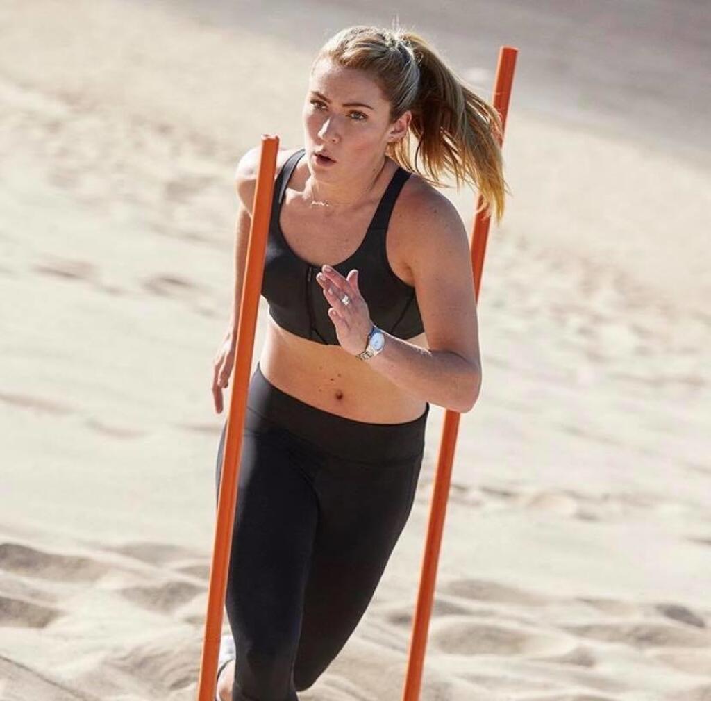 Shiffrinová odhalila sexipostavu len v legínach a podprsenke.