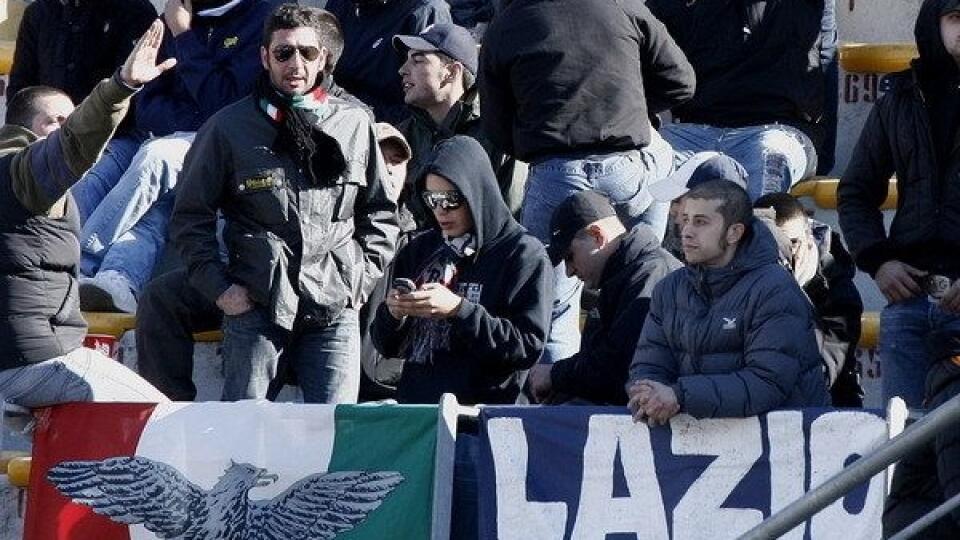 Fanúšikovia Lazio neskrývajú ani náklonnosti k fašizmu.