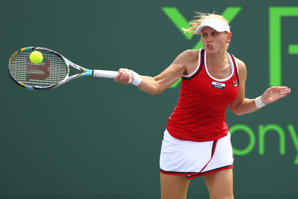 Chorvátka Jelena Dokičová ukončila kariéru v roku 2014.Po nej aj následkom psychickej traumy začala naberať na váhe. Nakoniec mala 120 kíl, ale podarilo sa jej to zmeniť. Dnes môže konkurovať modelkám.