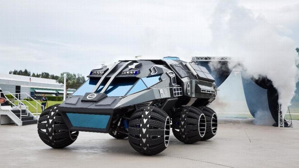 Mars Rover Concept Vehicle je v skutočnostii model, postavený za pol roka spoločnosťou, ktorá vytvorila aj repliku Batmobilu.