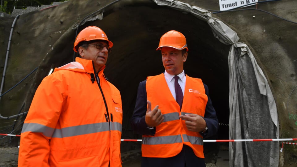 Podpísanie zmluvy o poskytnutí nenávratného finančného príspevku pre projekt výstavby R4 Prešov